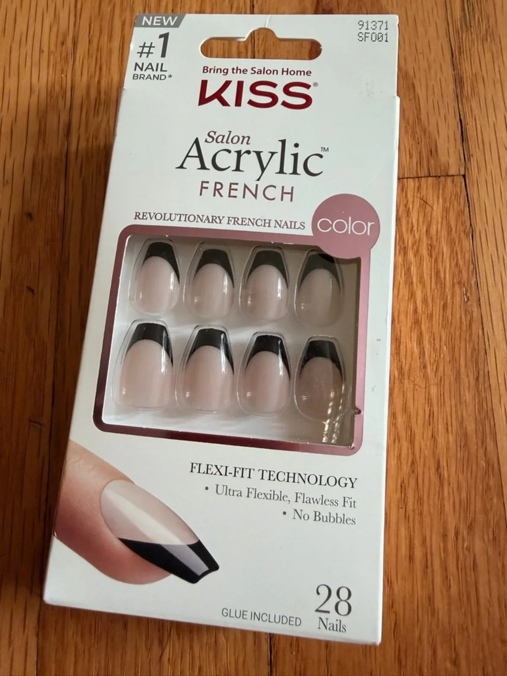 Kiss Press-On Nails Nude Base with Black French Tip - Picture 1 of 3